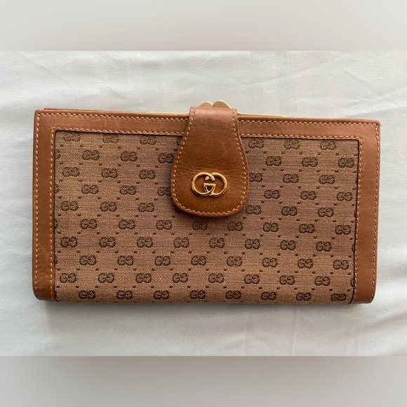 Brown Gucci Monogram Wallet with Gold Accent - Picture 1 of 8